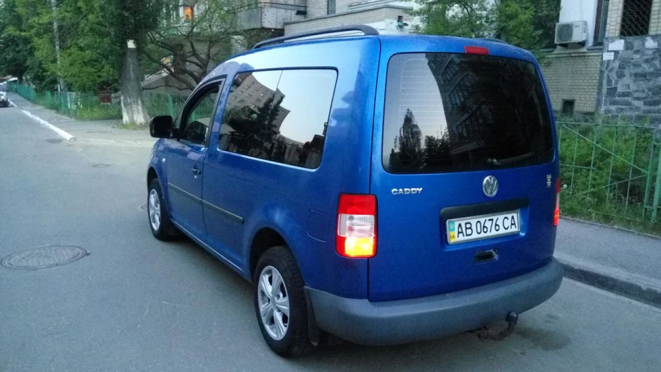 Volkswagen Caddy 1.9 турбо 2
