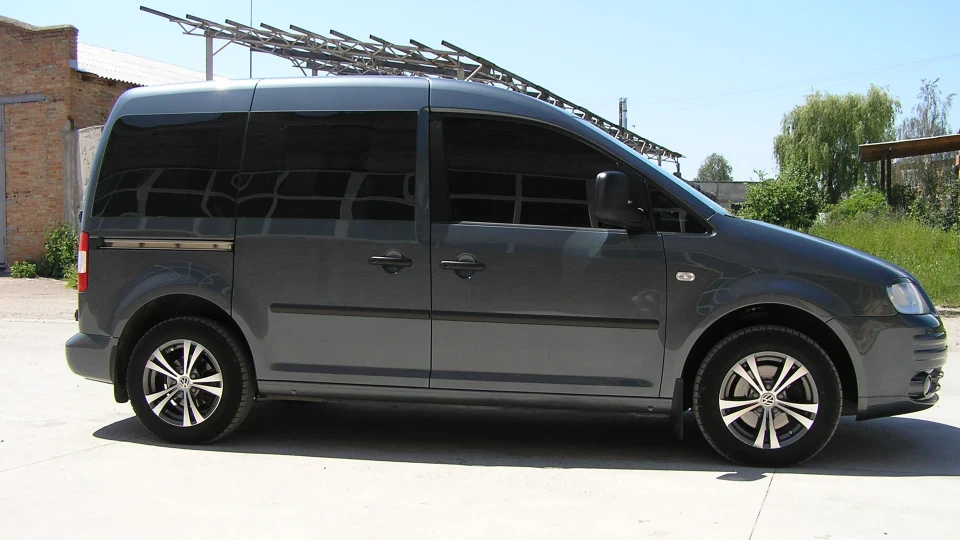 Volkswagen Caddy 1.9 турбо