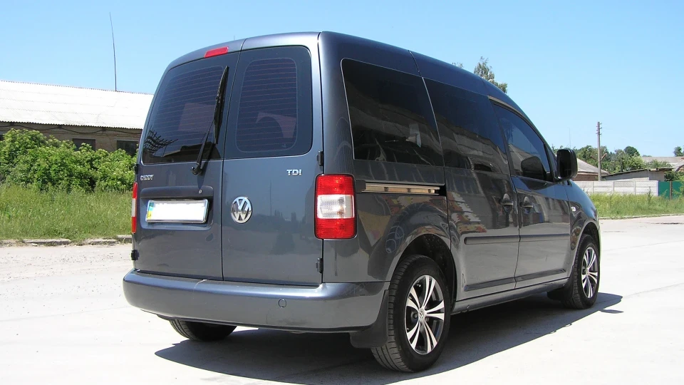 Volkswagen Caddy 1.9 турбо 2