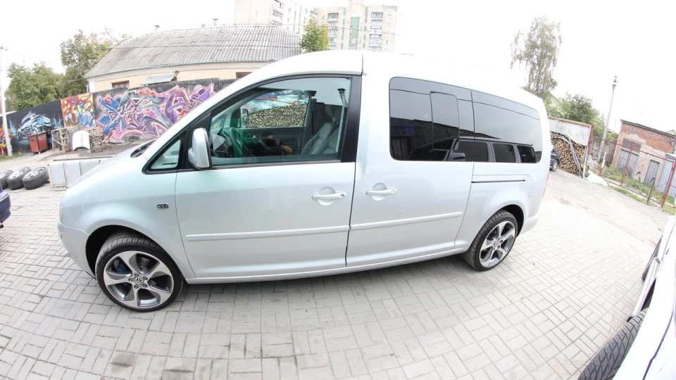Volkswagen Caddy 1.9TDI Maxi Life 4