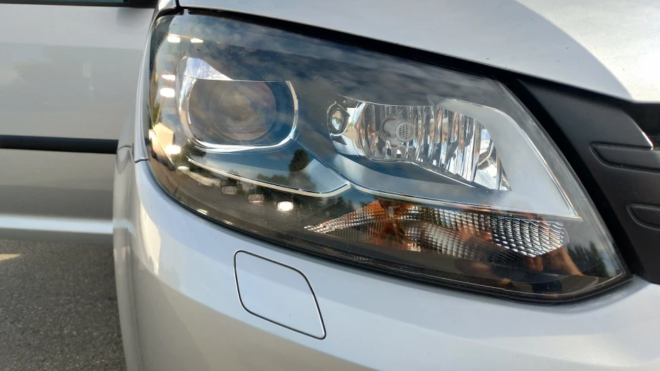 Volkswagen Caddy 2.0 103 кw 140 л.с. 4