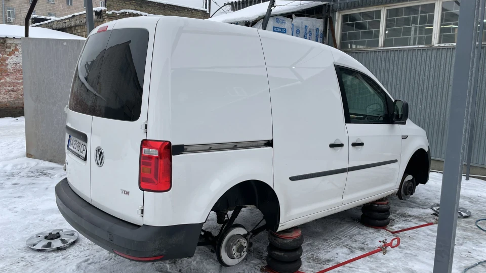 Volkswagen Caddy 2.0 150л автомат