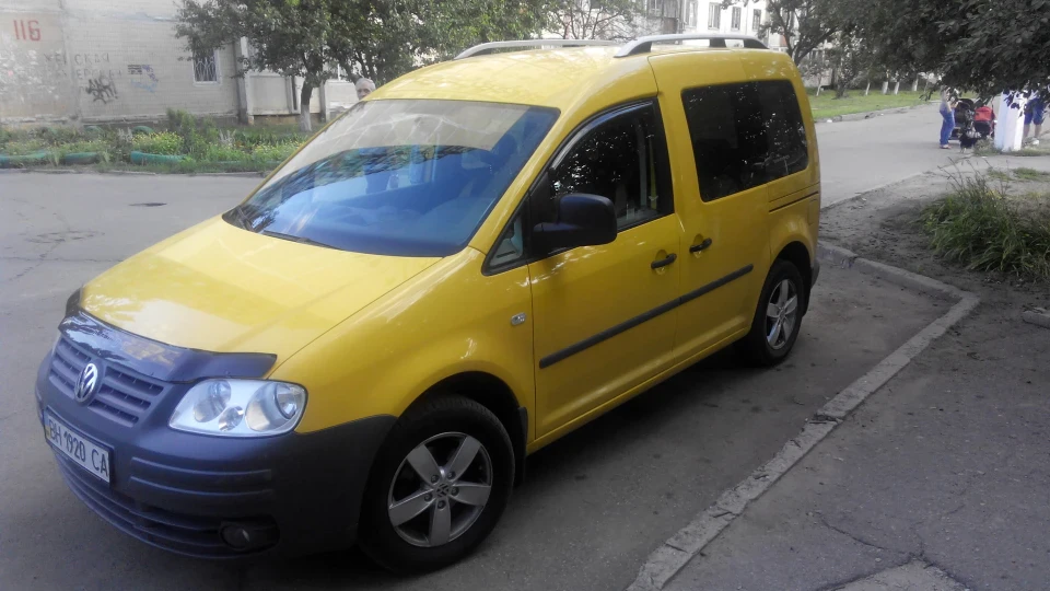 Volkswagen Caddy 2.0, жовтий поні