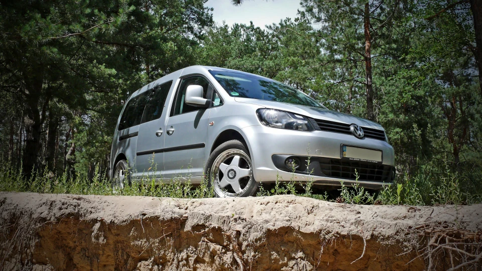 Volkswagen Caddy 2.0TDI 140hp 4