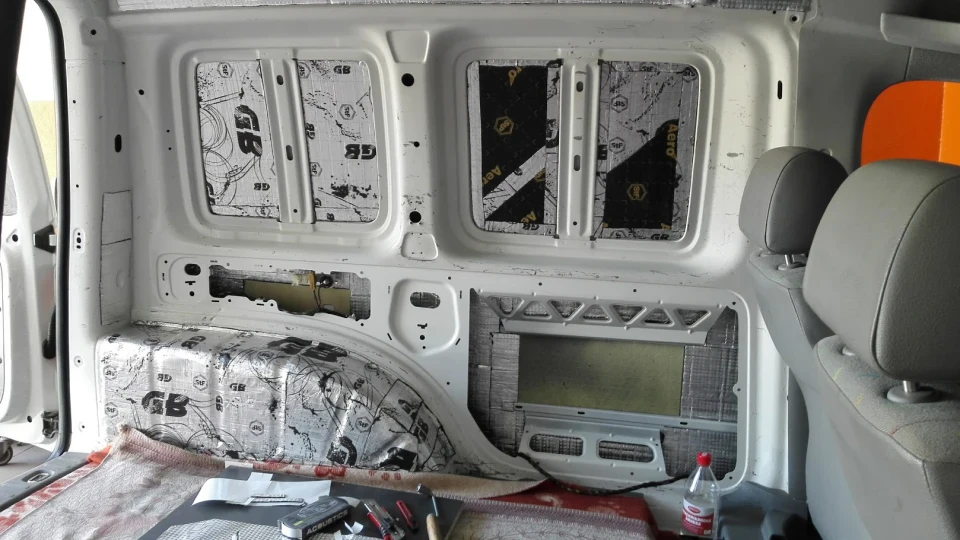 Volkswagen Caddy Білий 2.0 SDI 2