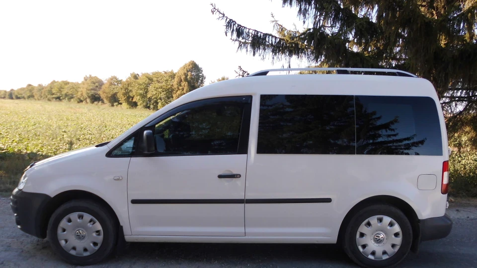 Volkswagen Caddy білий 2,0 зді 3