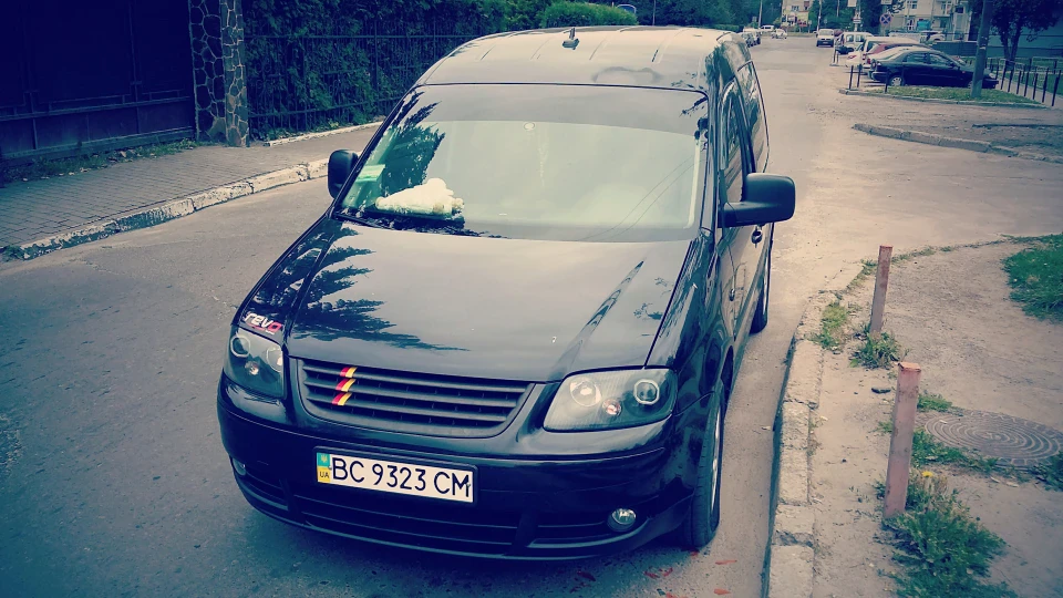 Volkswagen Caddy Black DieseL 2