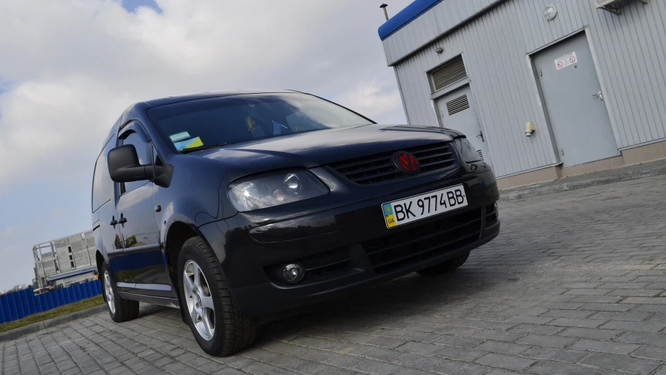 Volkswagen Caddy Black DieseL 4
