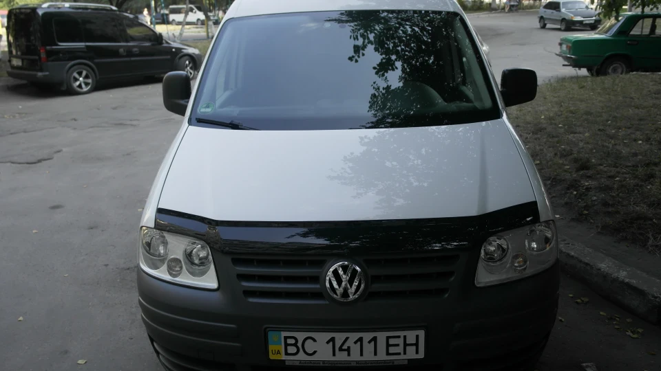 Volkswagen Caddy Black&White 2