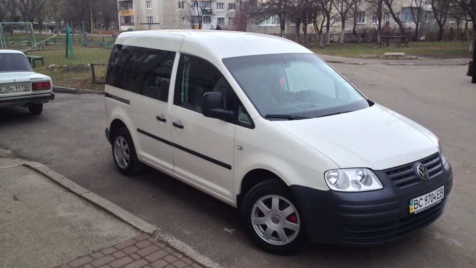 Volkswagen Caddy DieseL Style Ivory 2