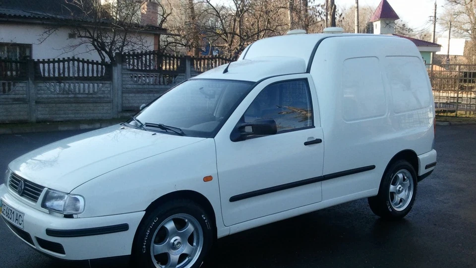Volkswagen Caddy Гоночний танк2