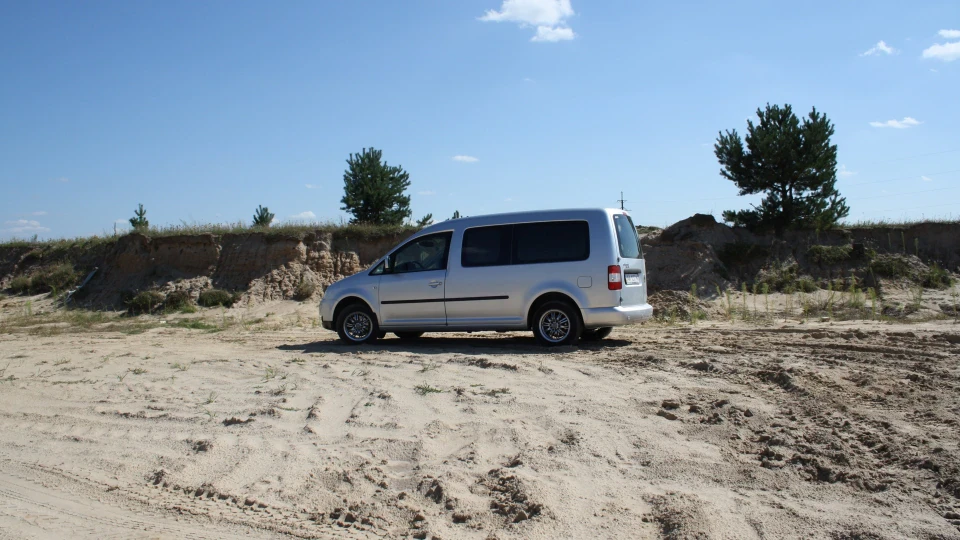 Volkswagen Caddy MAXI Silver Steel 4