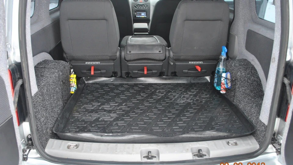 Volkswagen Caddy металік 1,9 bls 2