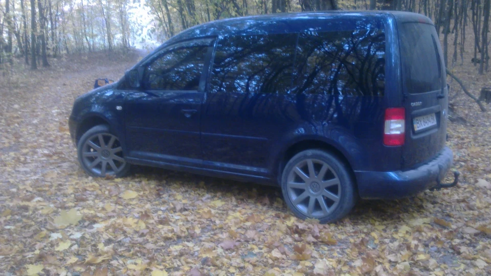 Volkswagen Caddy металік 4