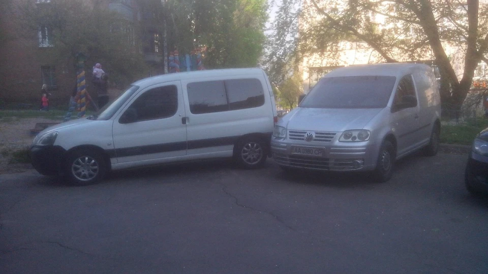 Volkswagen Caddy робочий кінь 2