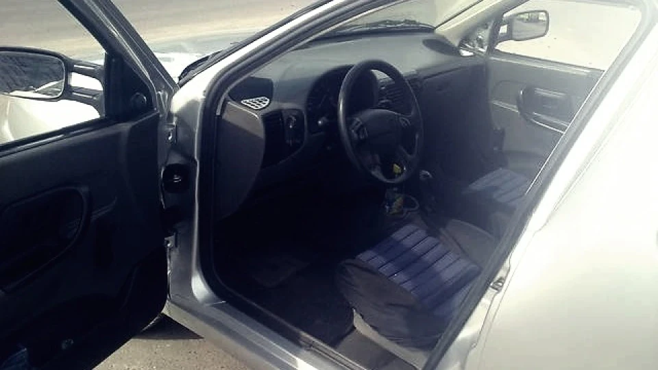 Volkswagen Caddy Сірий металік 1,9 TDI 2