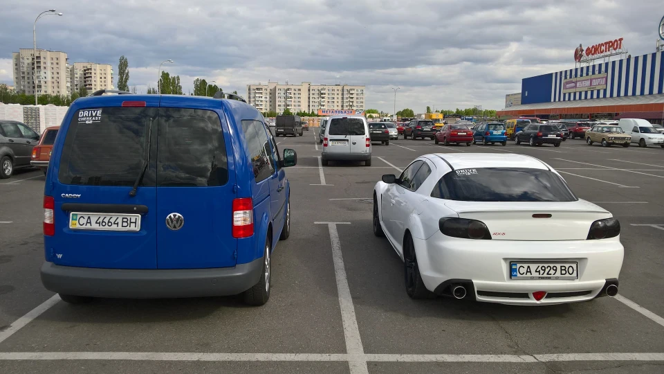 Volkswagen Caddy Surfblau 2