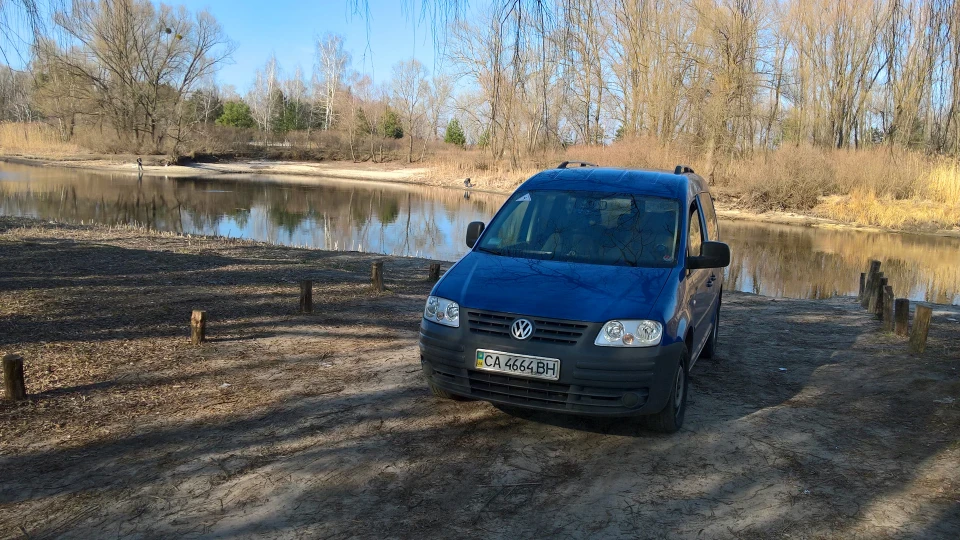 Volkswagen Caddy Surfblau 5
