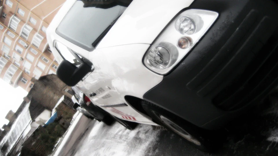 Volkswagen Caddy білий аjax 5