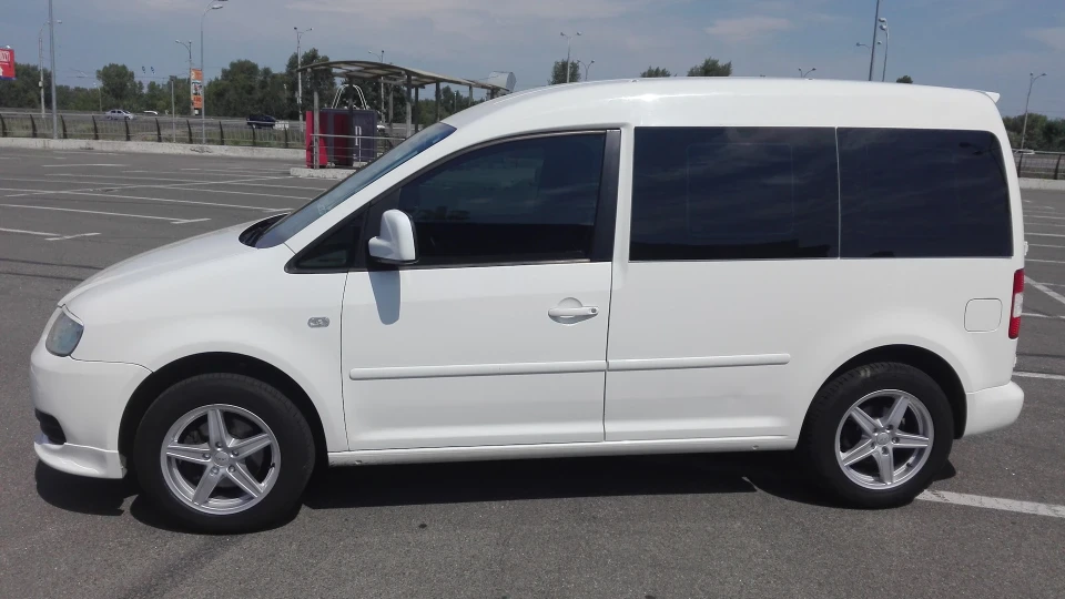 Volkswagen Caddy White Flash 5