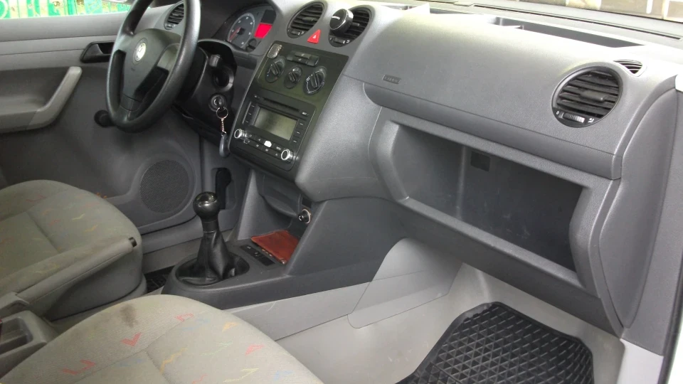 Volkswagen Caddy WHITE 3