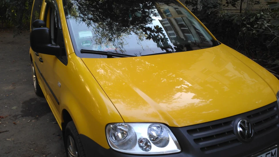 Volkswagen Caddy жовтий танк 2