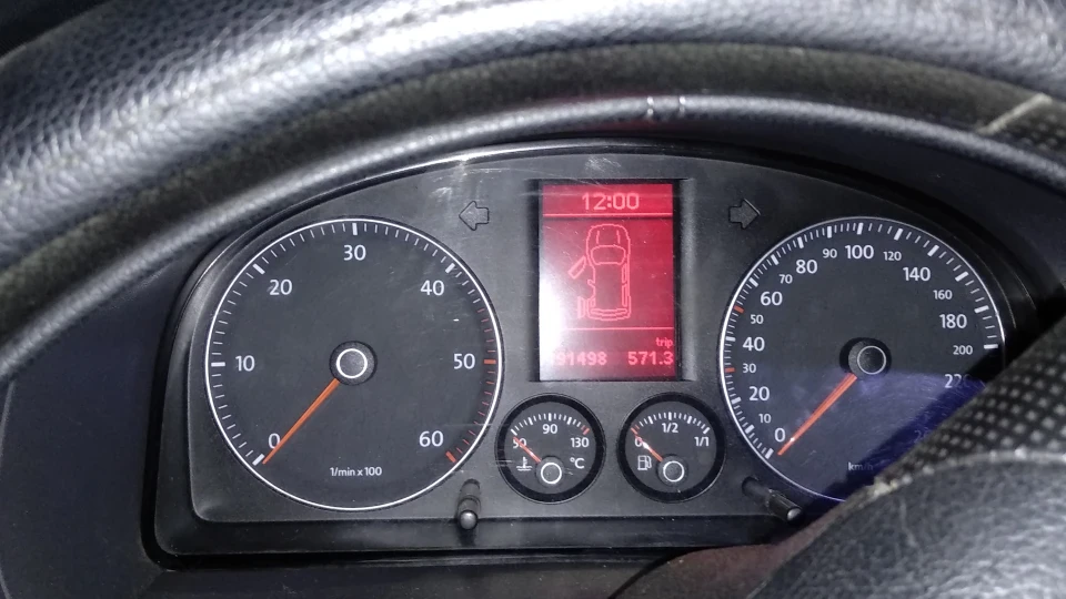 Volkswagen Caddy жовтий челенджер 5