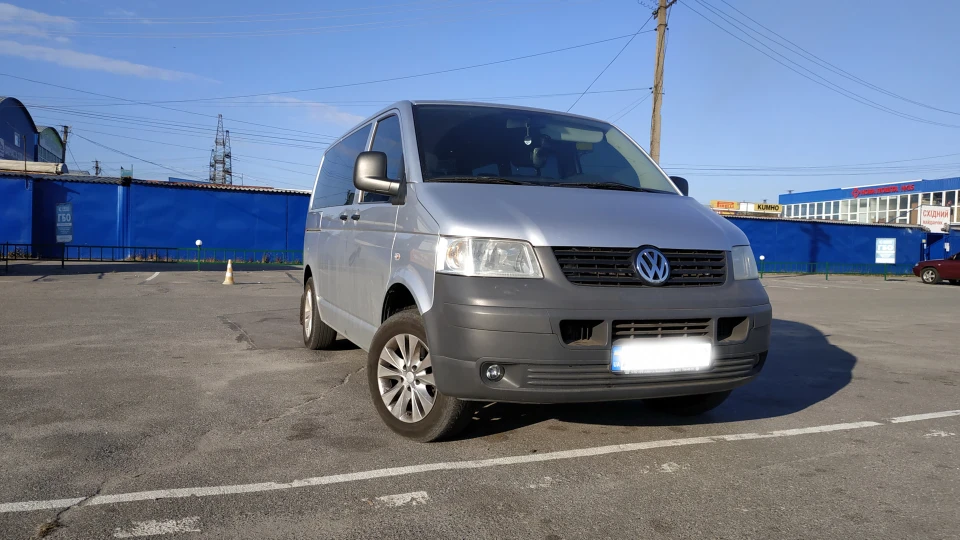 Volkswagen Caravelle 2