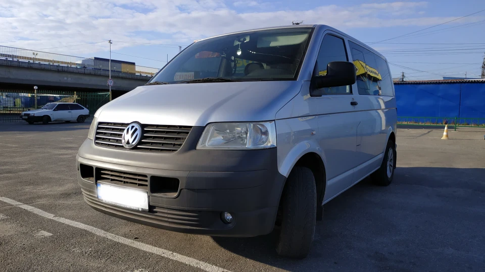 Volkswagen Caravelle 3