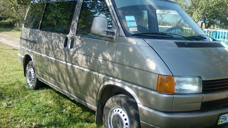 Volkswagen Caravelle 2,0 газ/бензин 2