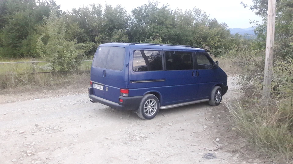 Volkswagen Caravelle 2.5 тд 5