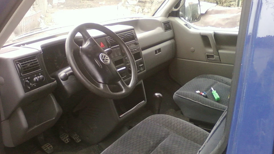 Volkswagen Caravelle 2.5 TDI 4
