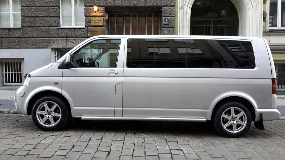 Volkswagen Caravelle 2.5 TDI 4