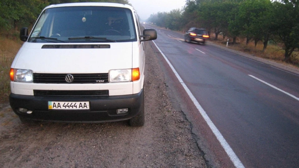 Volkswagen Caravelle 2.5TDI/75kW 4