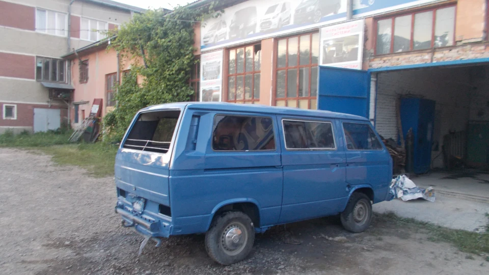 Volkswagen Caravelle Barbus 4