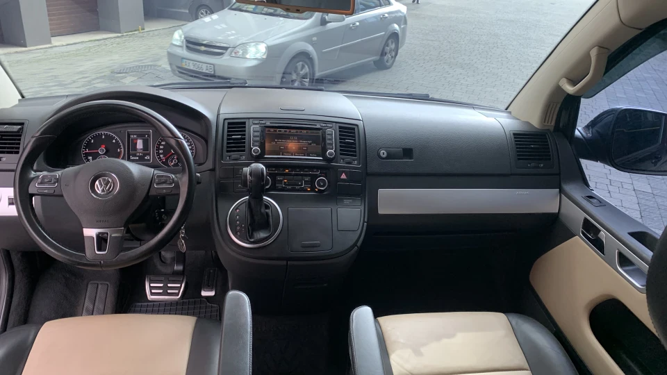 Volkswagen Caravelle EDITION MULTIVAN 2
