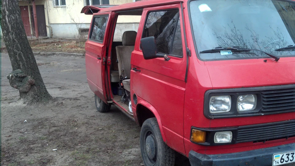 Volkswagen Caravelle Projekt Zwo 2,1 бензин 3