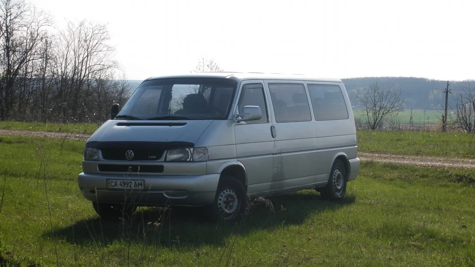Volkswagen Caravelle Silver Bullet 2