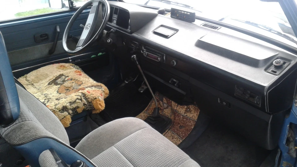 Volkswagen Caravelle синьо-блакитний металік 3