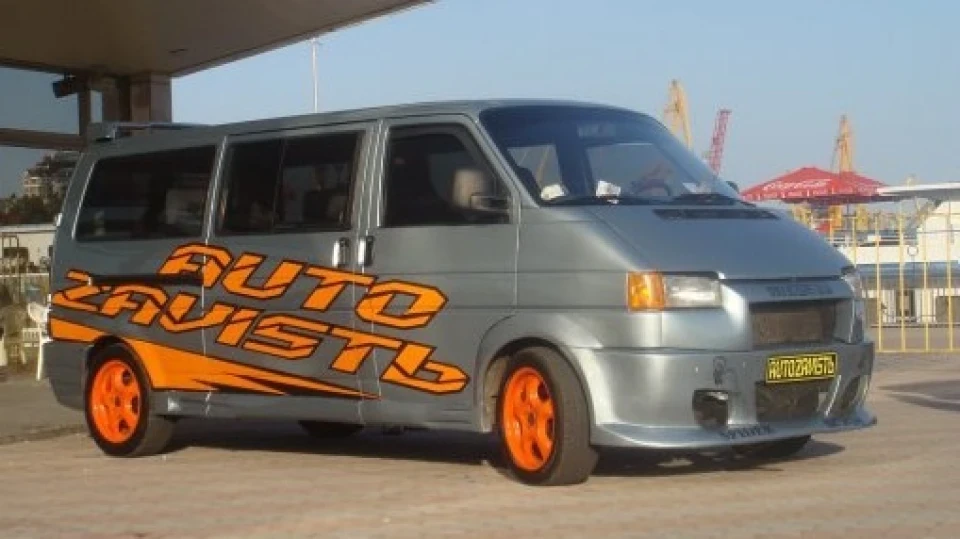 Volkswagen Caravelle тусівковий бусик 2