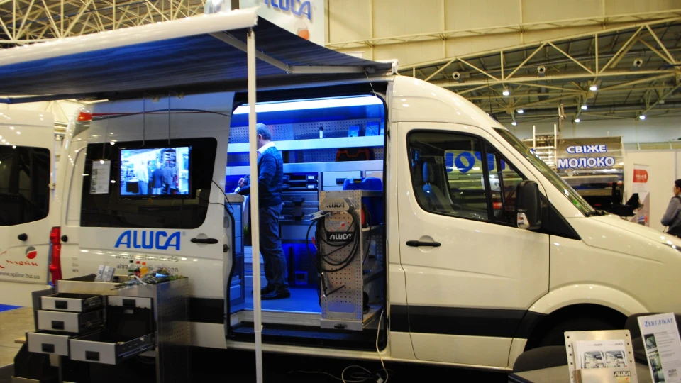Volkswagen Crafter 2.5 TDI DEMO 2