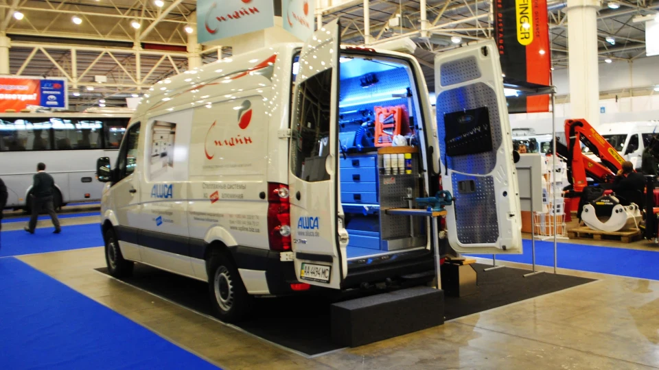 Volkswagen Crafter 2.5 TDI DEMO 3