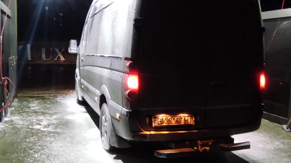 Volkswagen Crafter Чорна блискавка 3