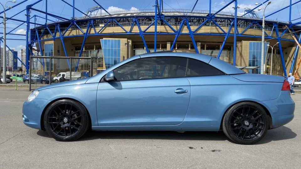 Volkswagen Eos 2