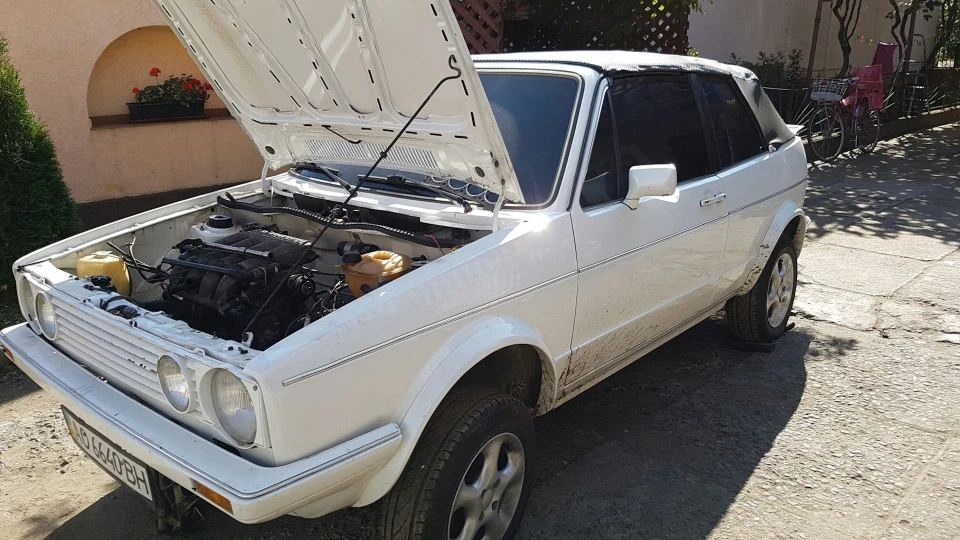Volkswagen Golf Cabriolet 20V 3