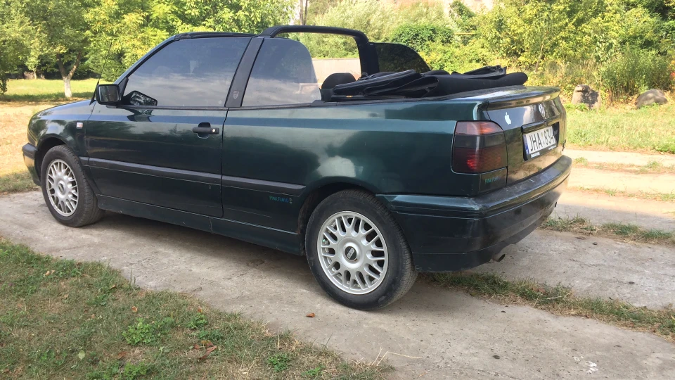 Volkswagen Golf Cabriolet Pink Floyd