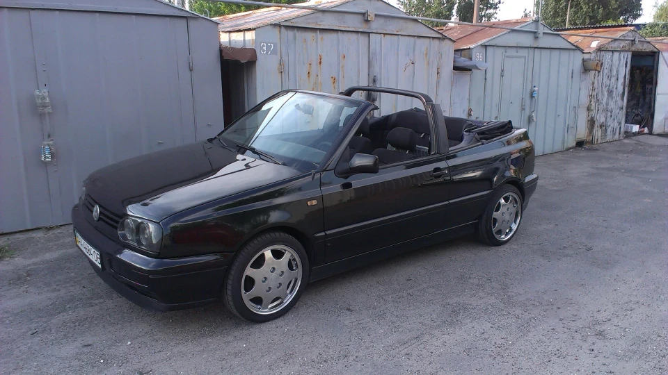 Volkswagen Golf Cabriolet Porsche Design 5