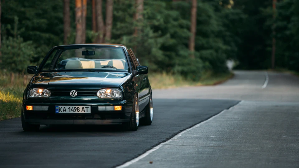 Volkswagen Golf Cabriolet Зелений металік 2