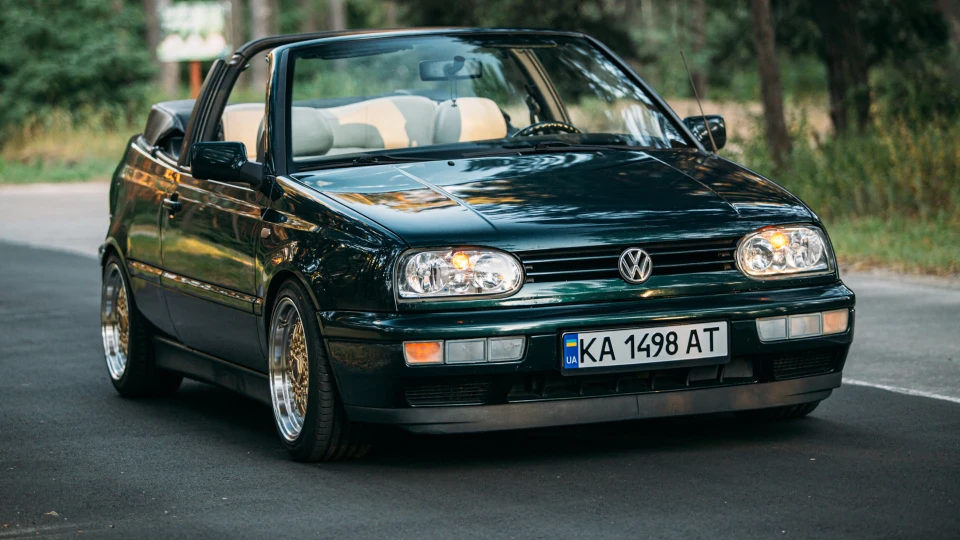 Volkswagen Golf Cabriolet Зелений металік 3