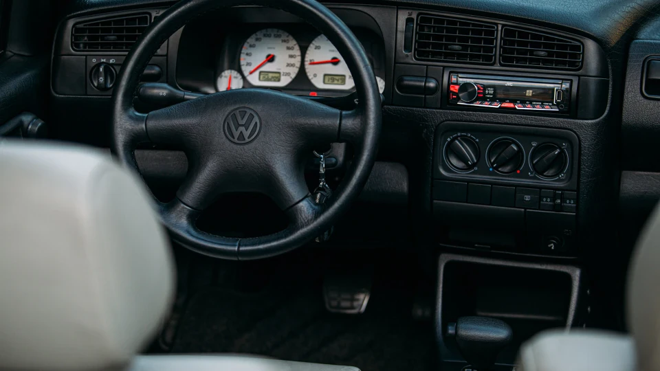 Volkswagen Golf Cabriolet Зелений металік 5